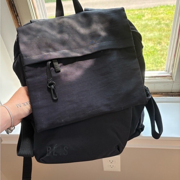 BEIS Original Ultimate Diaper Bag - Picture 2 of 8